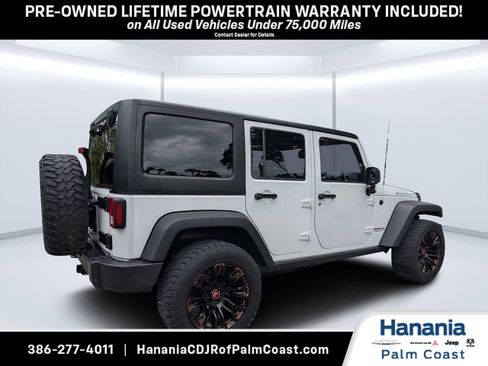 Used 2016 Jeep Wrangler Unlimited Rubicon w/ Connectivity Group AWD/4WD image 3