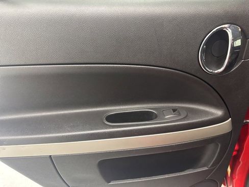 Used 2009 Chevrolet HHR LT image 18