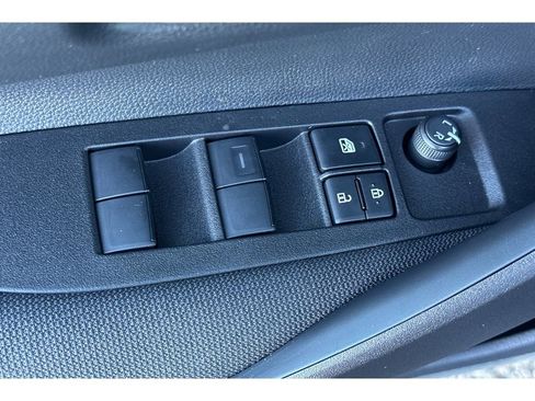 New 2026 Toyota Corolla SE image 9