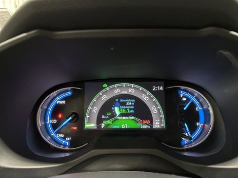 Certified 2025 Toyota RAV4 LE image 9