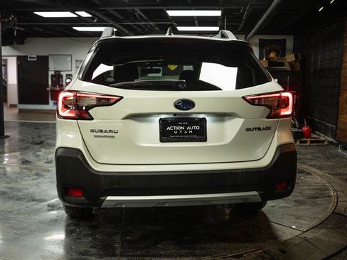 Used 2023 Subaru Outback Limited image 6