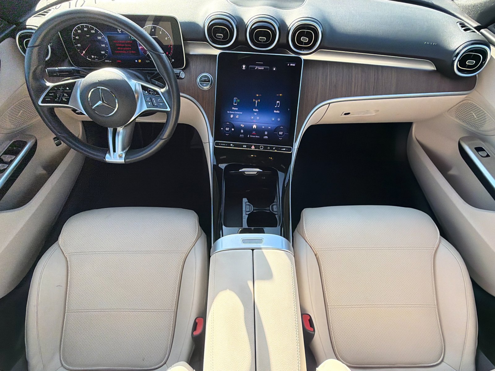 Used 2024 Mercedes-Benz C 300 Sedan image 10