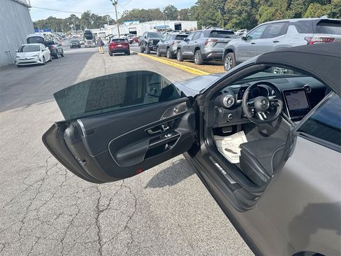 Used 2022 Mercedes-Benz SL 63 AMG 4MATIC image 13