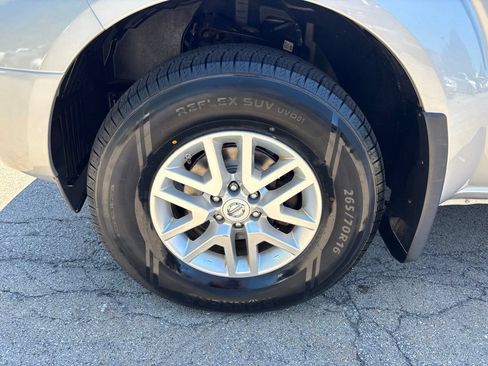 Used 2019 Nissan Frontier SV AWD/4WD image 9