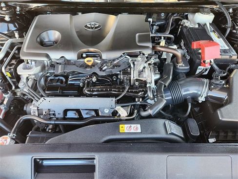 Used 2019 Toyota Camry SE image 31