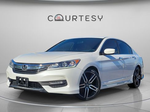 Used 2017 Honda Accord Sport image 1