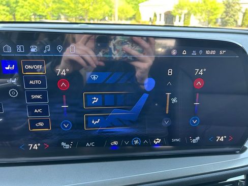 New 2026 Chevrolet Traverse LT image 29