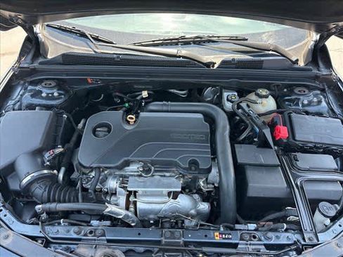 Used 2019 Chevrolet Malibu LT FWD image 25