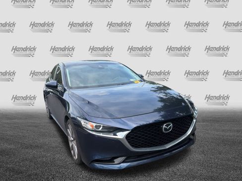 Used 2019 MAZDA MAZDA3 Sedan w/ Preferred Package FWD image 3