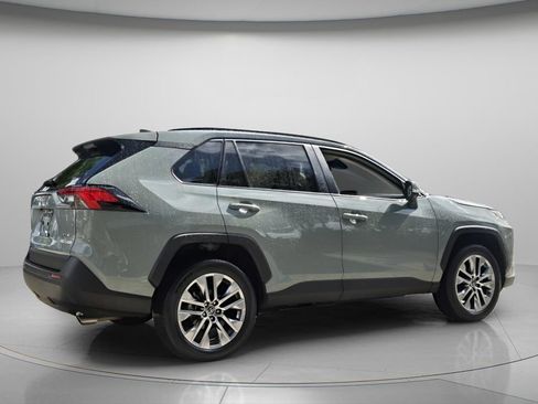 Used 2023 Toyota RAV4 XLE Premium FWD image 7