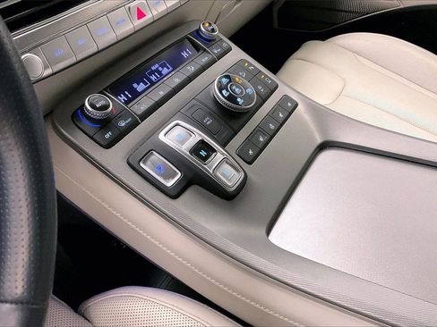 Used 2022 Hyundai Palisade Calligraphy image 15