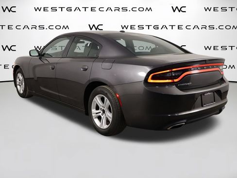 Used 2019 Dodge Charger SXT RWD image 39