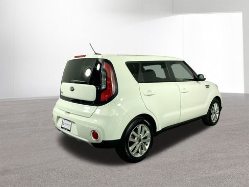 Used 2018 Kia Soul + image 34