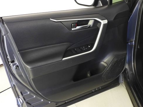 Used 2020 Toyota RAV4 XLE image 11