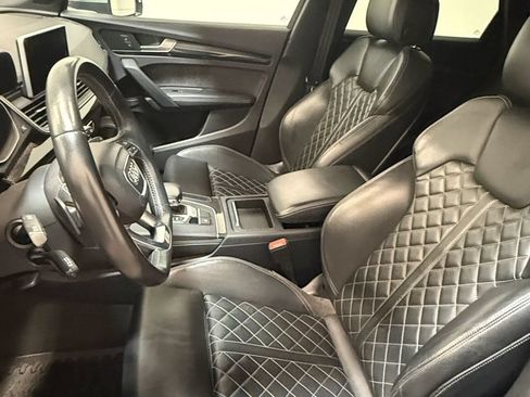 Used 2018 Audi SQ5 Premium Plus w/ S Sport Package AWD/4WD image 11