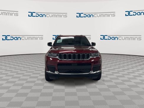 Used 2025 Jeep Grand Cherokee L Laredo w/ Luxury Tech Group I AWD/4WD image 3