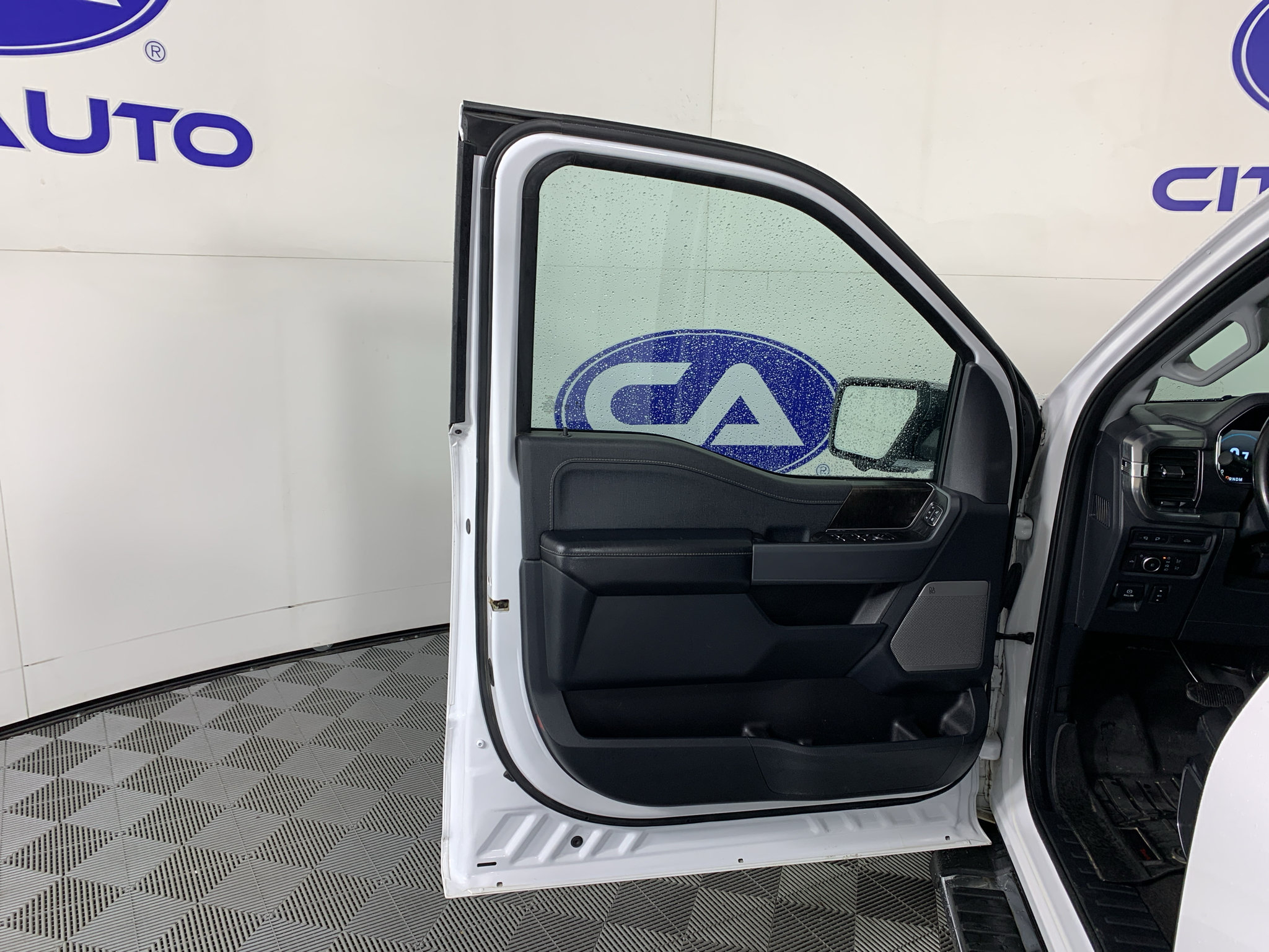 Used 2021 Ford F150 Lariat RWD image 12