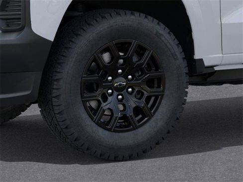 New 2025 Chevrolet Colorado W/T w/ WT Custom Package image 9