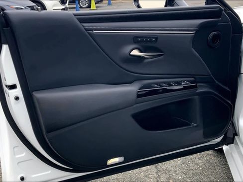 Certified 2025 Lexus ES 350 w/ Premium Package image 22