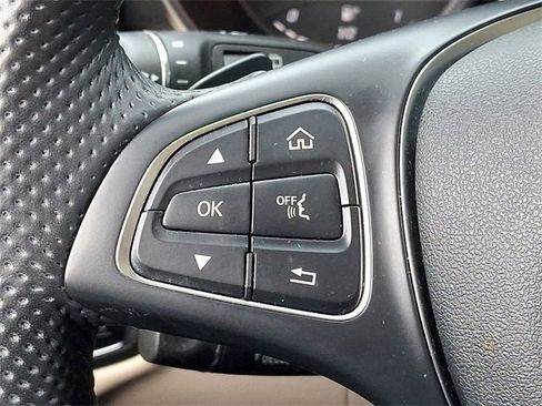 Used 2019 Mercedes-Benz GLC 300 4MATIC image 27