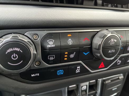 Used 2024 Jeep Wrangler Unlimited Rubicon 4xe image 45