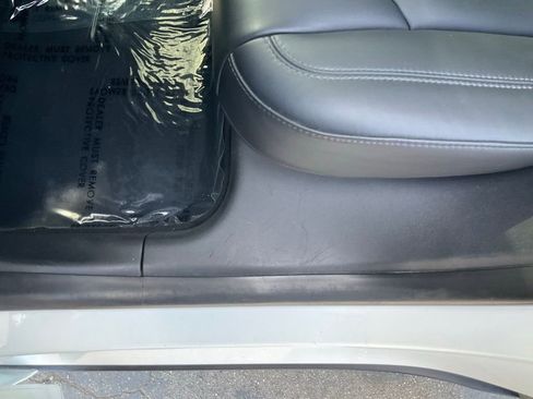 Used 2021 Tesla Model Y Long Range image 26