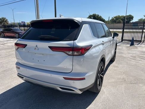Used 2022 Mitsubishi Outlander SE AWD/4WD image 4