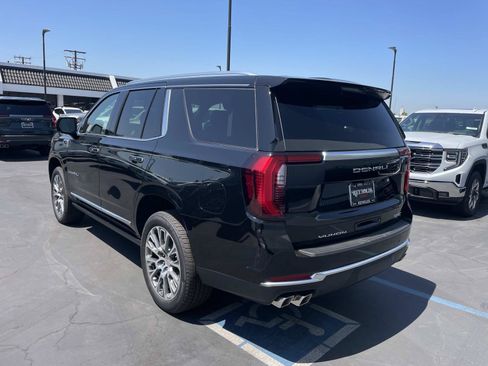 New 2026 GMC Yukon Denali w/ Denali Reserve Package AWD/4WD image 4