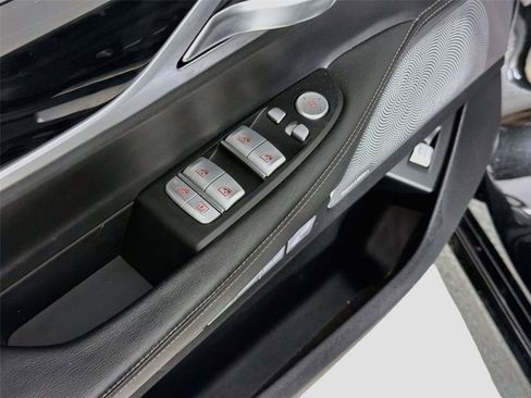 Used 2018 BMW M760i xDrive AWD/4WD image 19
