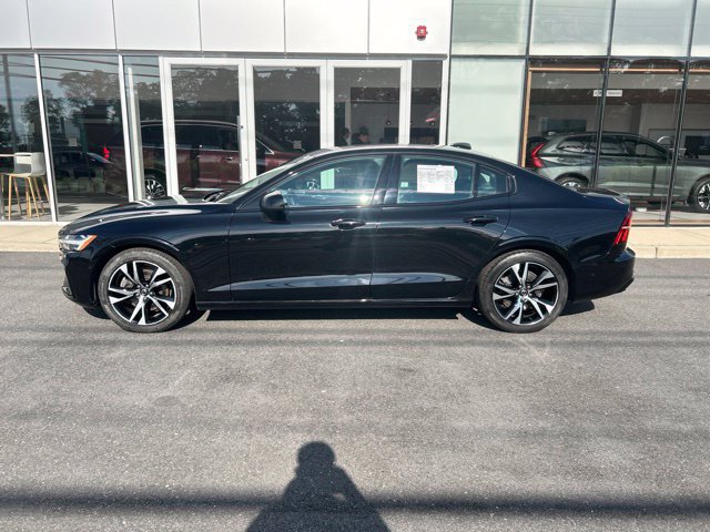 Certified 2024 Volvo S60 B5 Plus w/ Climate Package AWD/4WD image 2