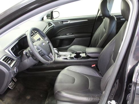 Used 2014 Ford Fusion Titanium FWD image 17