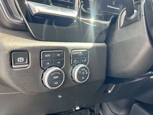 Used 2025 GMC Sierra 1500 Elevation AWD/4WD image 22