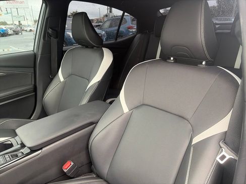 Used 2025 Toyota Camry SE w/ Convenience Package FWD image 14