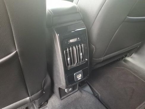 Used 2022 Jeep Compass Latitude FWD image 9