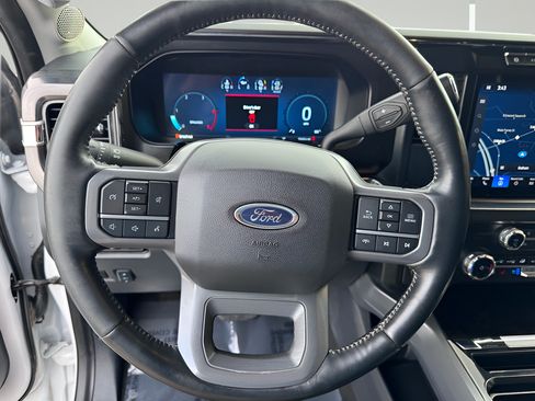 Used 2024 Ford F250 Lariat AWD/4WD image 13
