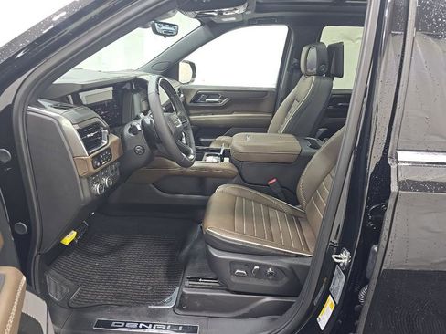 Used 2026 GMC Yukon Denali Ultimate AWD/4WD image 5