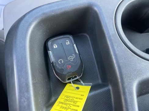 Used 2021 Chevrolet Silverado 2500 LT w/ Convenience Package image 30