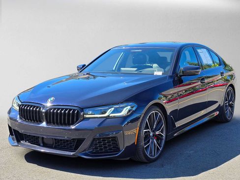 Used 2023 BMW M550i xDrive w/ Dynamic Handling Package AWD/4WD image 7