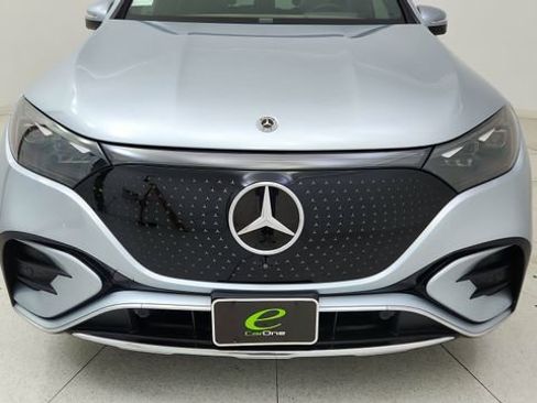 Used 2023 Mercedes-Benz EQE 350+ 4MATIC SUV w/ Pinnacle Trim Package image 8