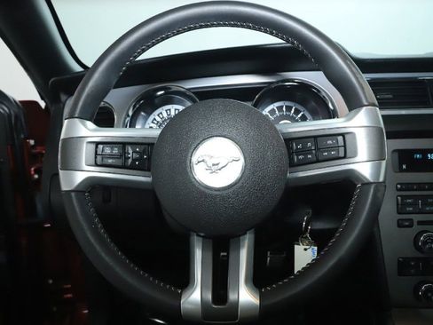 Used 2013 Ford Mustang Premium image 19