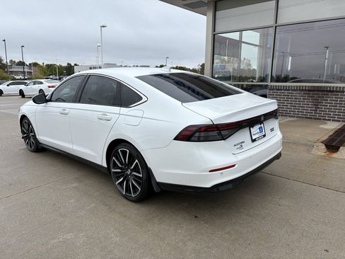Certified 2023 Honda Accord Touring image 7