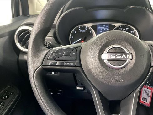 Used 2025 Nissan Versa S w/ Trunk Package image 22