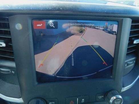 Used 2024 RAM 3500 Big Horn image 31