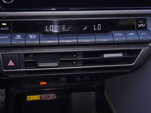 Certified 2025 Toyota Camry SE image 16