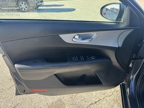 Used 2023 Kia Forte LXS image 10