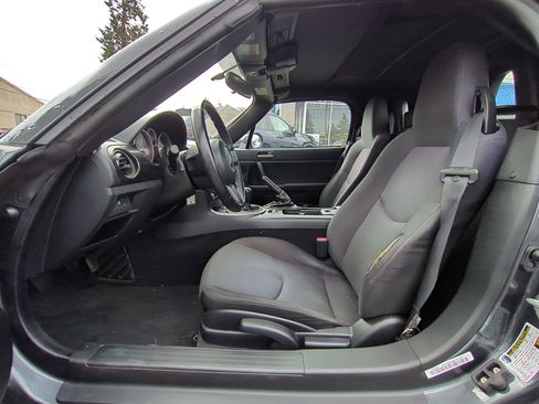 Used 2015 MAZDA MX-5 Miata Sport image 13