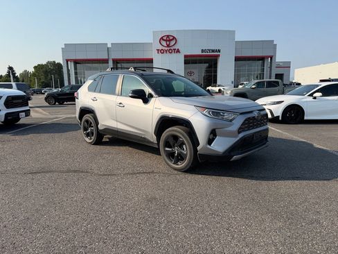 Used 2019 Toyota RAV4 XSE AWD/4WD image 1