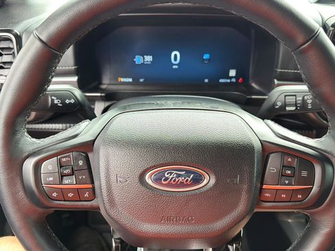 Used 2024 Ford Ranger Lariat w/ FX4 Off-Road Package AWD/4WD image 16