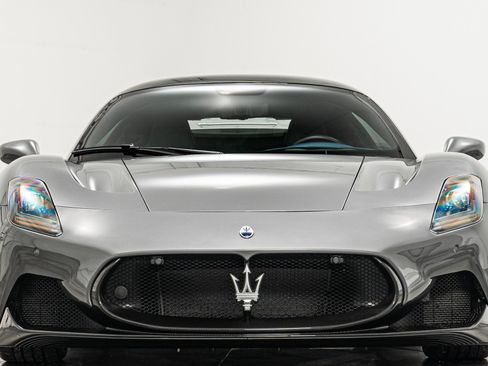 Used 2022 Maserati MC20 Coupe image 4
