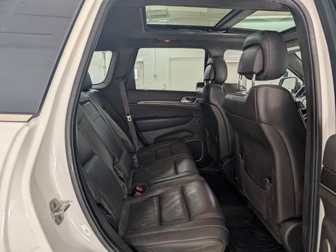 Used 2014 Jeep Grand Cherokee Summit AWD/4WD image 17